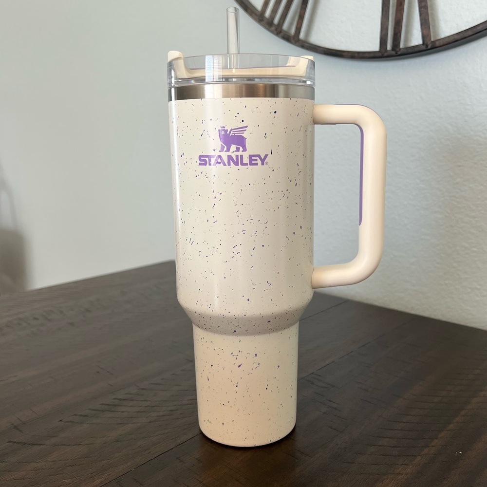 Stanley 40oz Quencher H2.0 FlowState Tumbler (Cream Speckle)